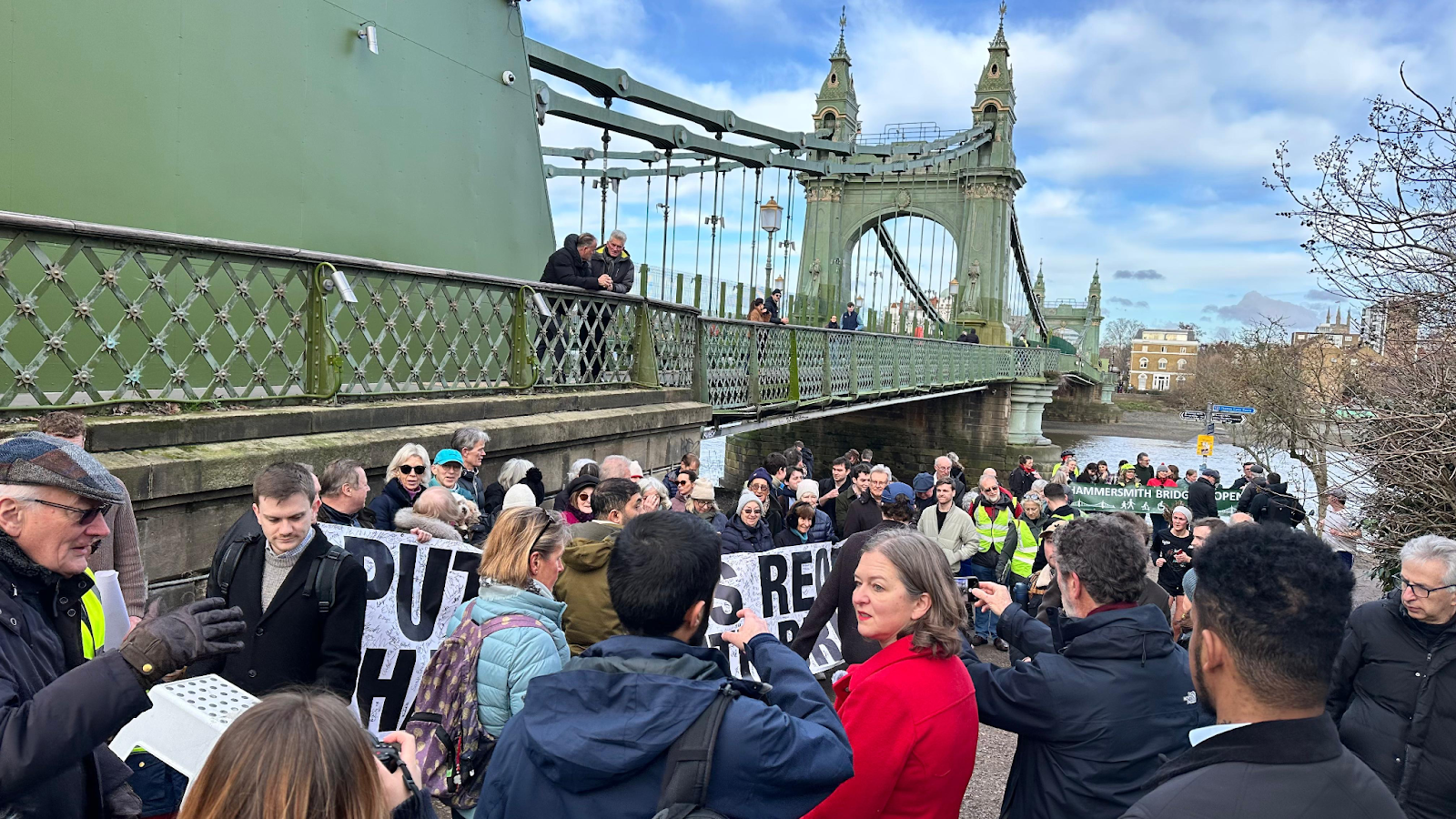 The civil war over Hammersmith Bridge