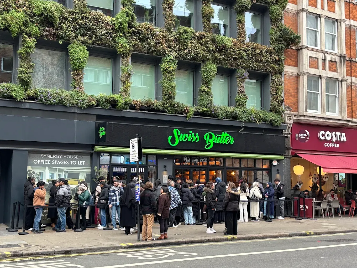 Influencers, bouncers and lines around the block: How viral queues took over London